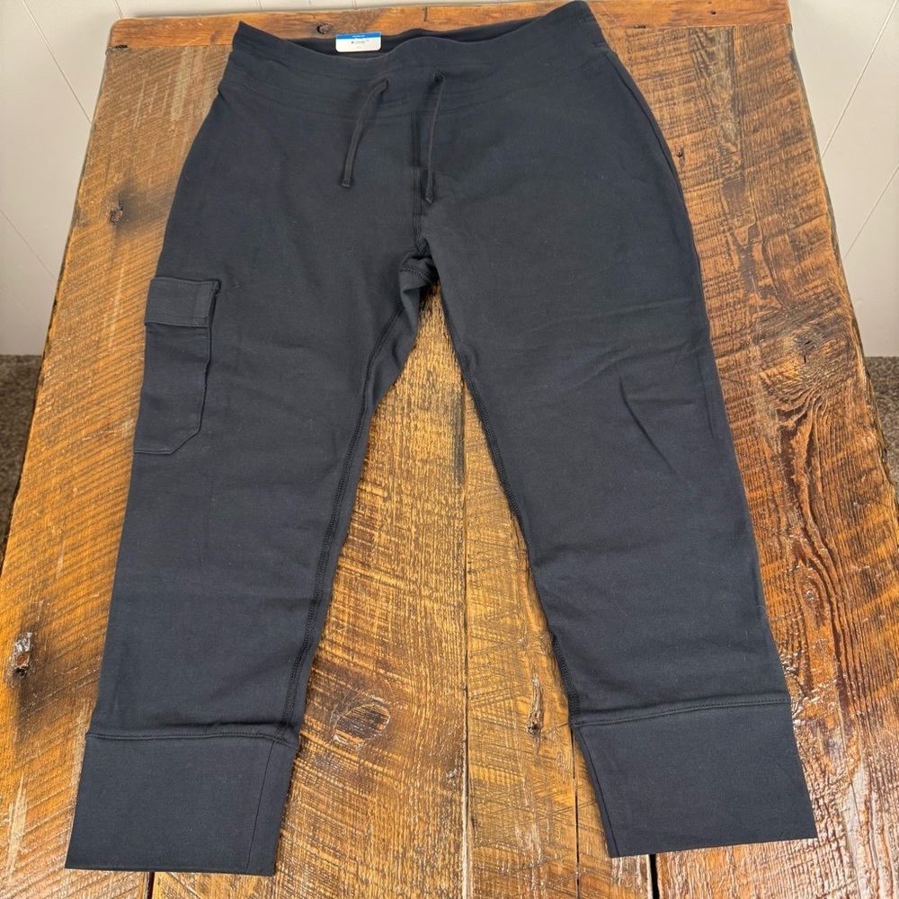 Columbia Performance Fit Capri Pants Black Size Large NWT Activewear